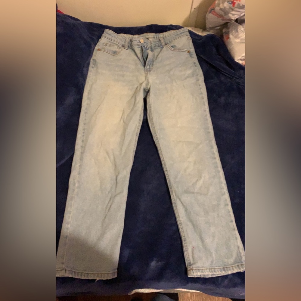 Straight leg mom jeans!
